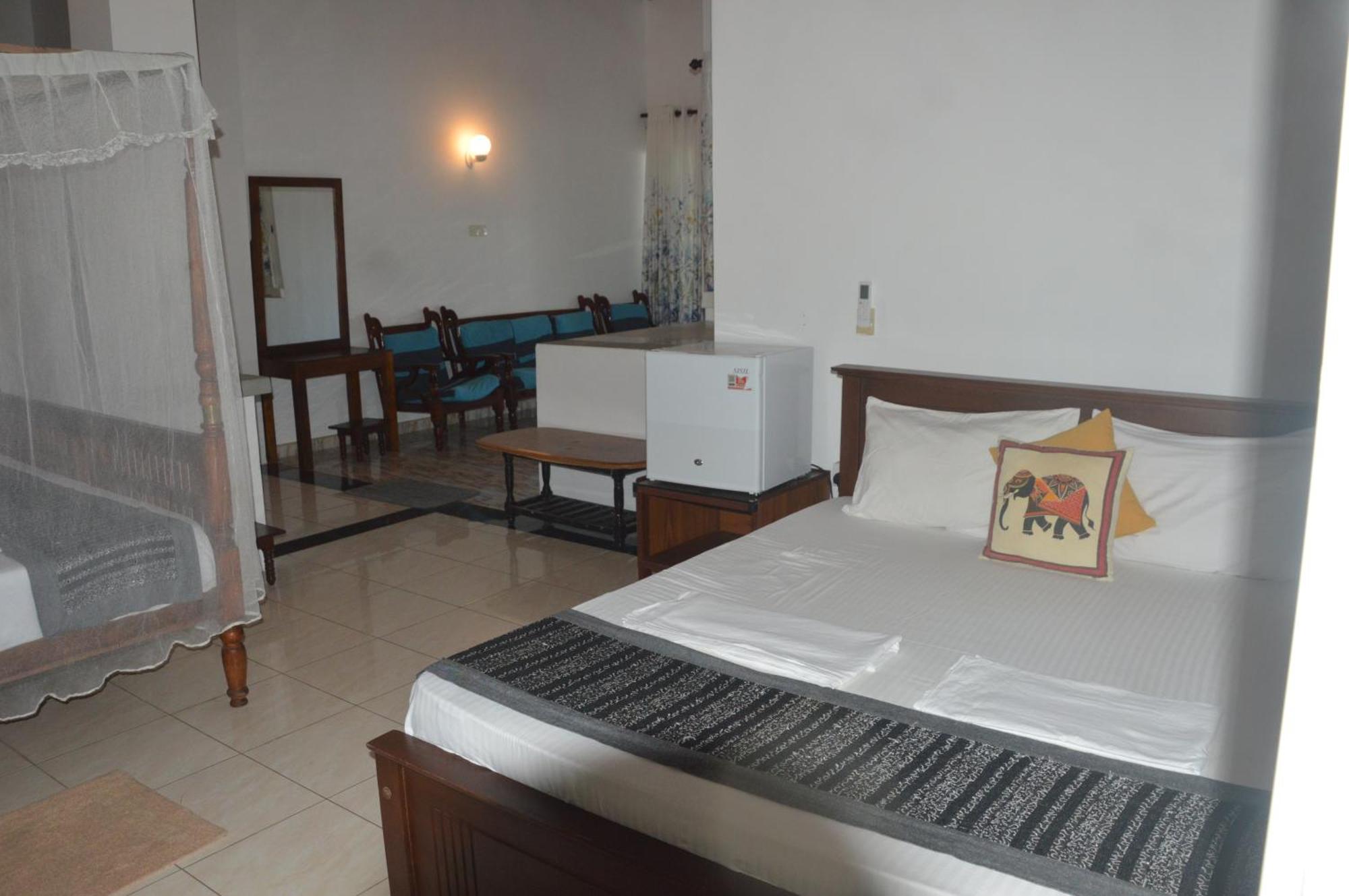 Hotel Weligama Bay View Exterior foto